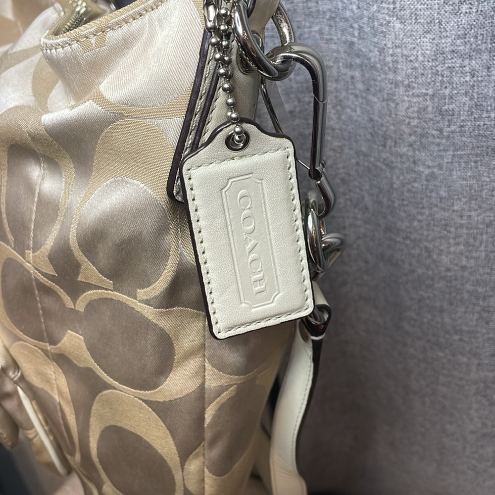 Coach Satin White 2009 Shoulder Crossbody Bag - Picture 5 of 15
